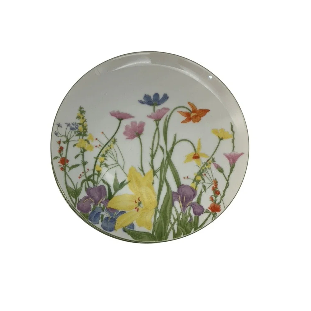 Mann Day Lily Salad Plates Set of 4 White Floral Wildflower Vintage 1974